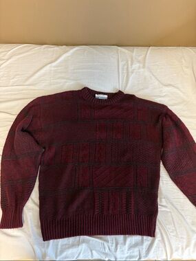 Club International By TIPTOP Knit Sweater Fits like Large